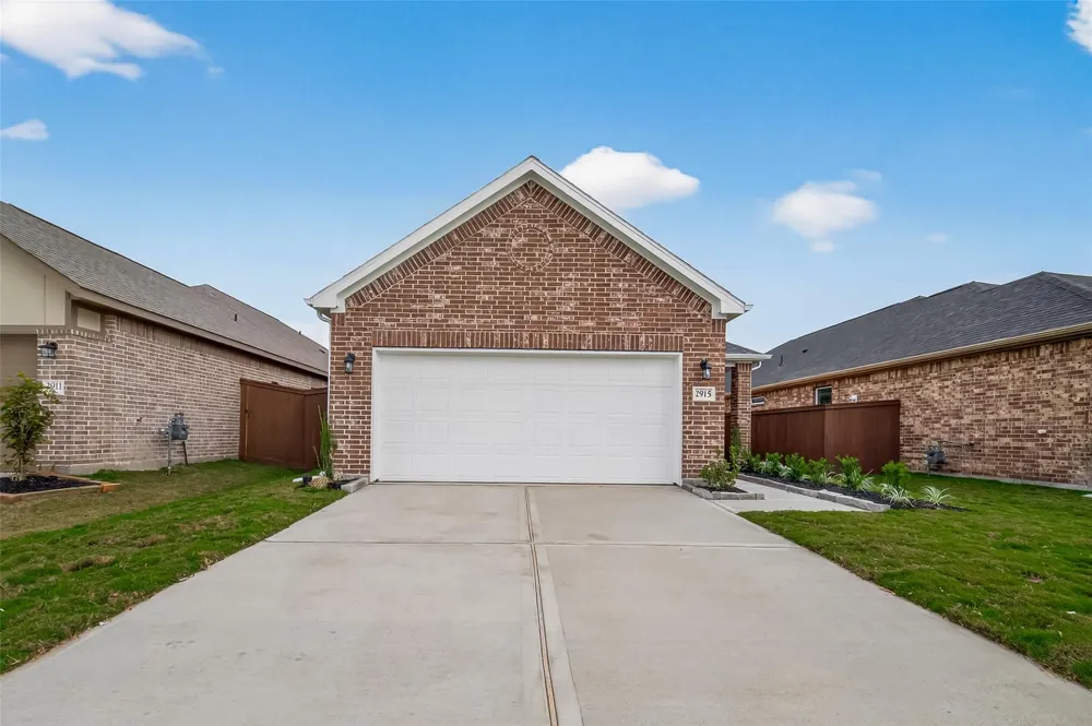 12327 Sunset Canyon Drive Willis, TX 77318