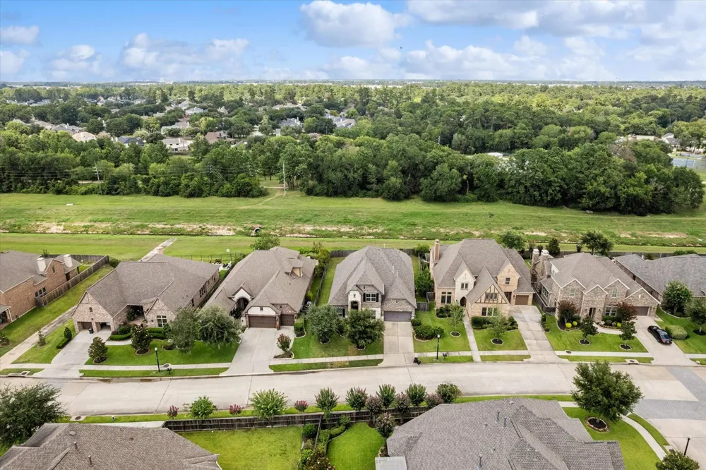 2506 Barclay Lake Lane Spring, TX 77388