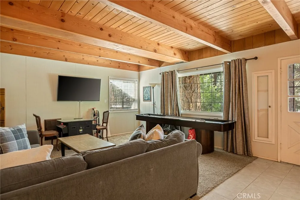 31766 Silver Spruce Running Springs, CA 92382