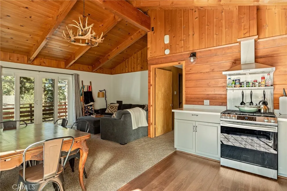 31766 Silver Spruce Running Springs, CA 92382