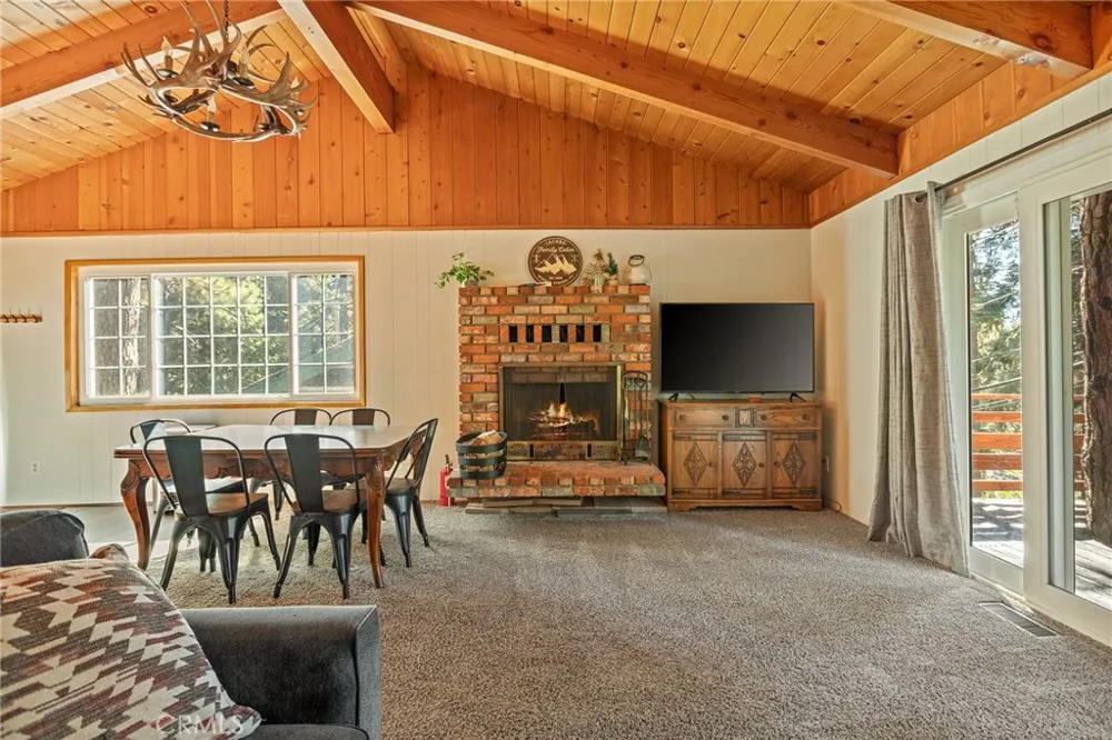 31766 Silver Spruce Running Springs, CA 92382