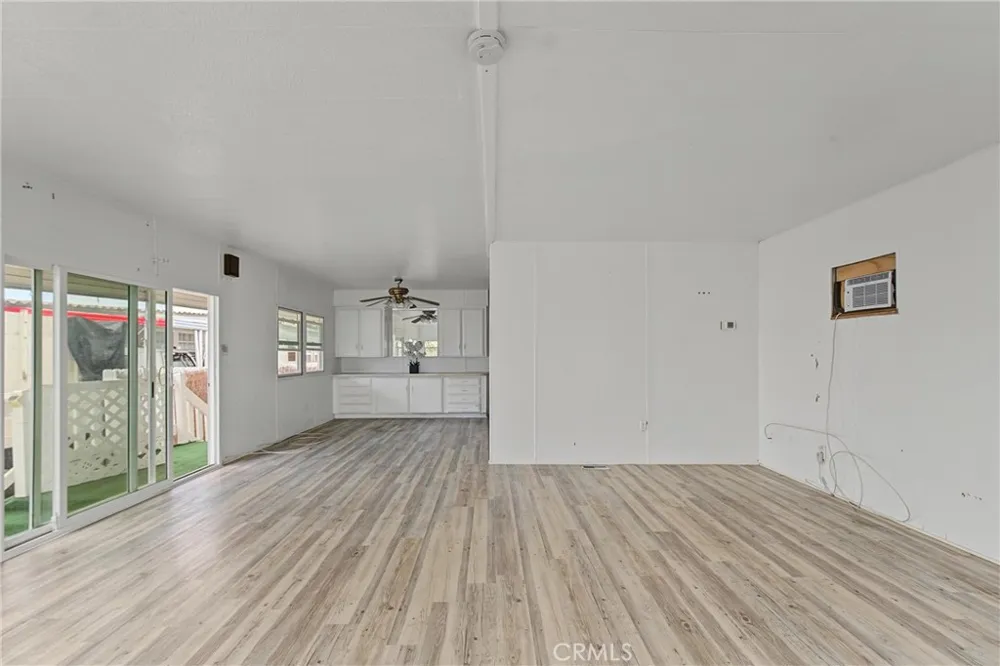 3030 Oceanside Boulevard #12 Oceanside, CA 92054