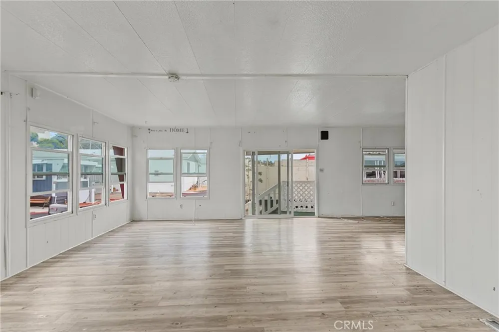 3030 Oceanside Boulevard #12 Oceanside, CA 92054