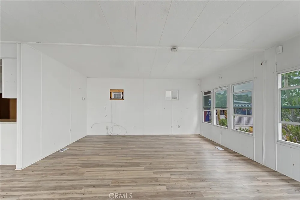 3030 Oceanside Boulevard #12 Oceanside, CA 92054