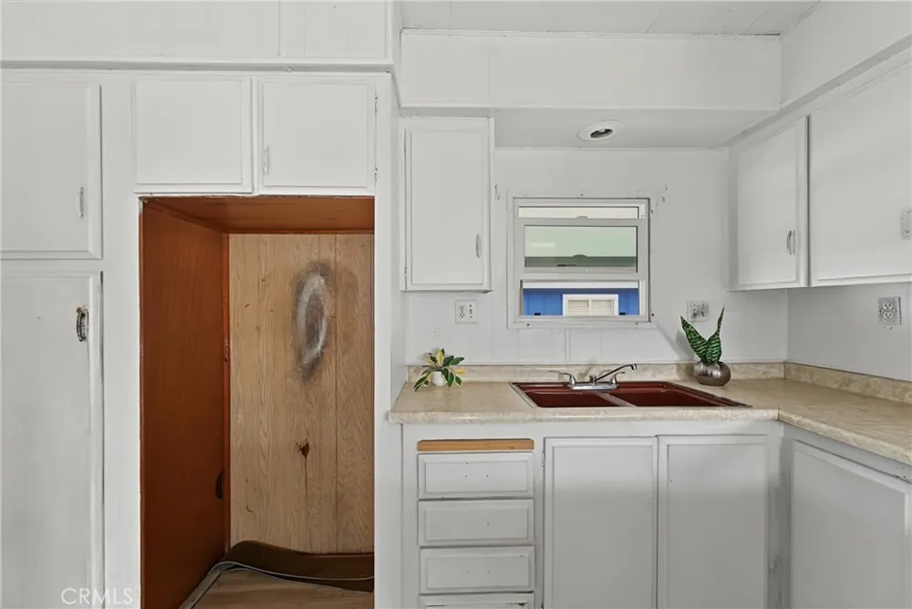 3030 Oceanside Boulevard #12 Oceanside, CA 92054