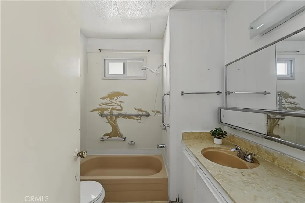 3030 Oceanside Boulevard #12 Oceanside, CA 92054