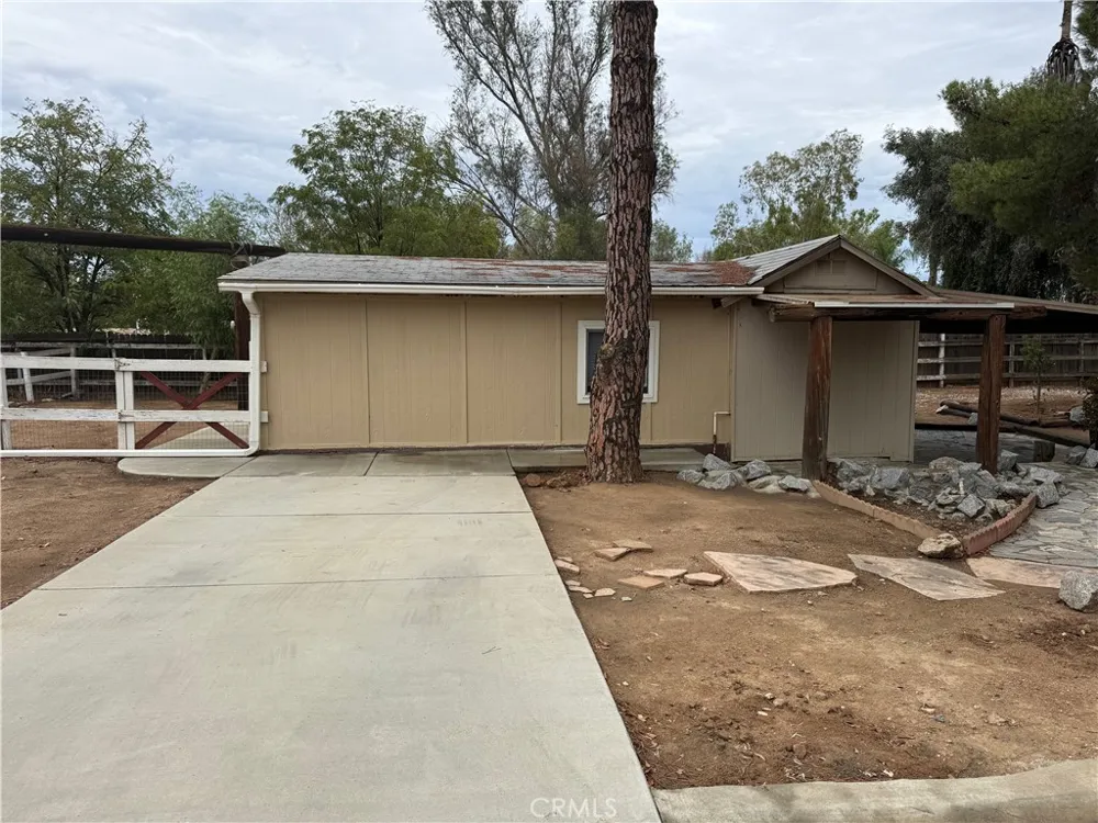 31295 Geary Menifee, CA 92584