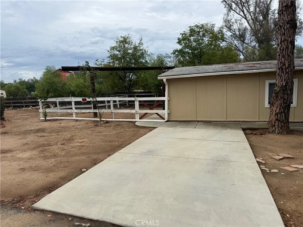 31295 Geary Menifee, CA 92584