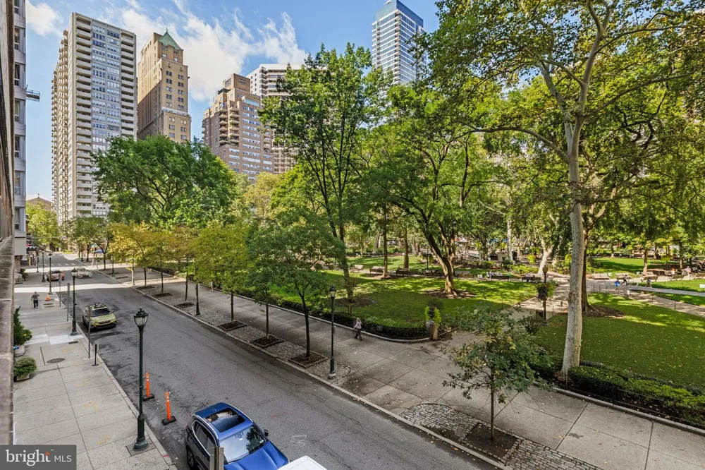 1810 RITTENHOUSE SQUARE #313 Philadelphia, PA 19103