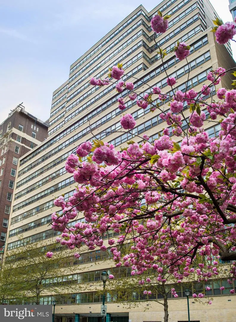 1810 RITTENHOUSE SQUARE #313 Philadelphia, PA 19103