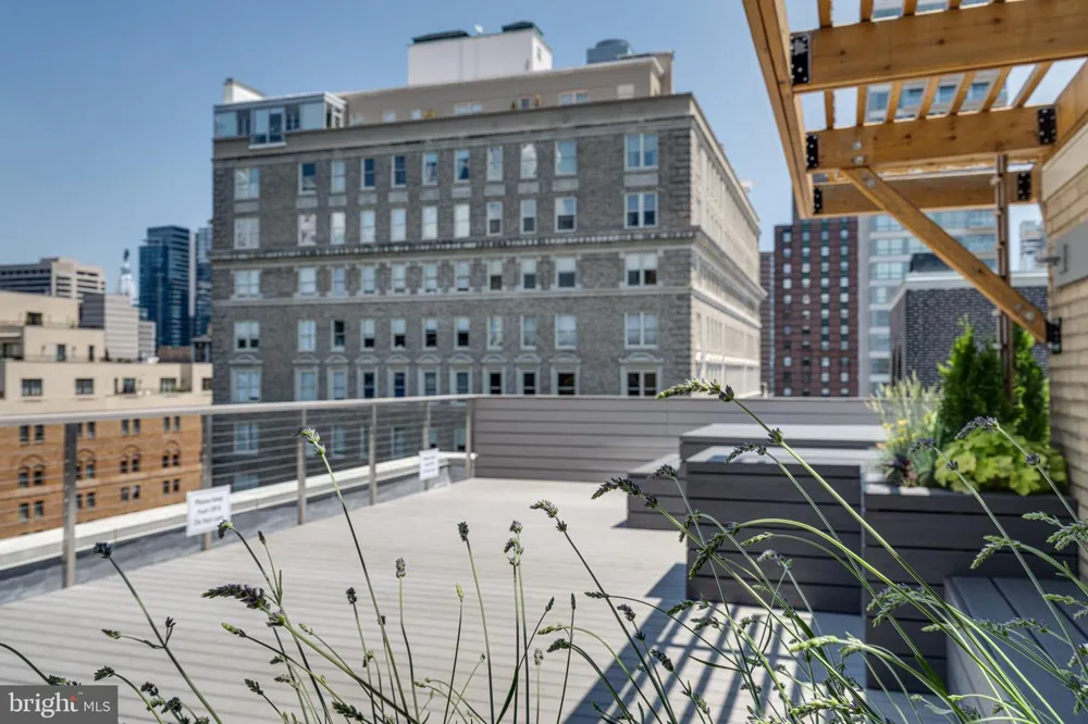1810 RITTENHOUSE SQUARE #313 Philadelphia, PA 19103