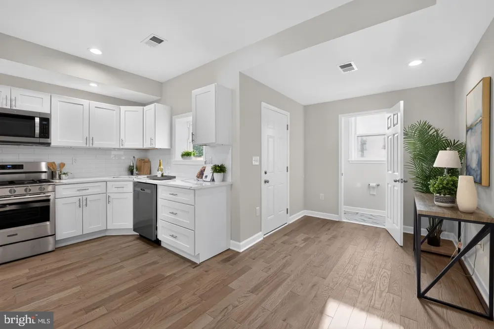 1613 LONGWOOD STREET Baltimore, MD 21216