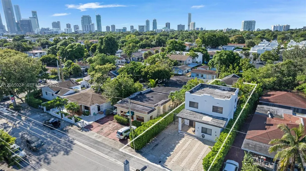 920 SW 9th St #B Miami, FL 33130