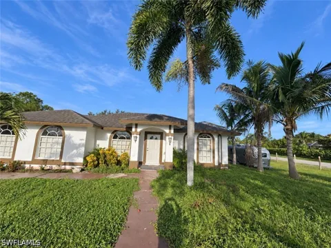 EVERGLADES BOULEVARD