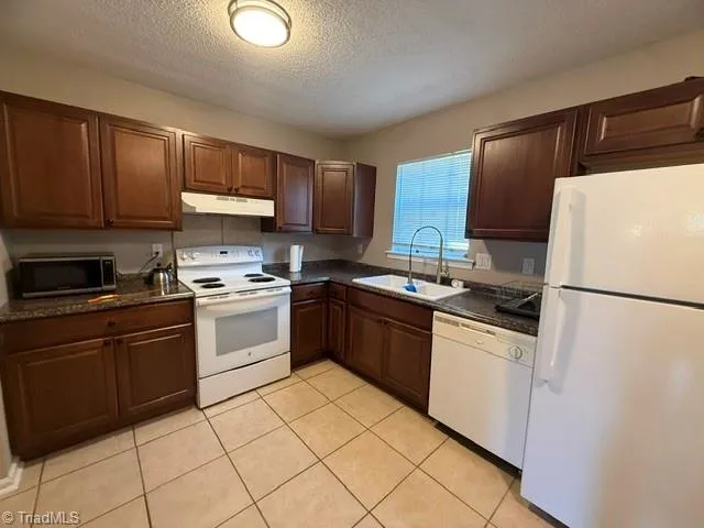 1315 Meadowview Road #D Greensboro, NC 27403