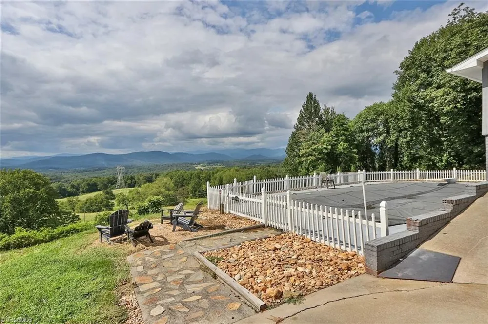 3459 Billings Hill Church Road Traphill, NC 28685