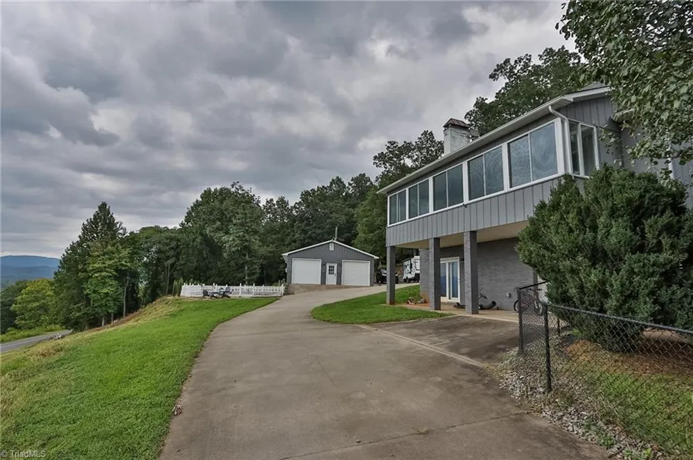 3459 Billings Hill Church Road Traphill, NC 28685