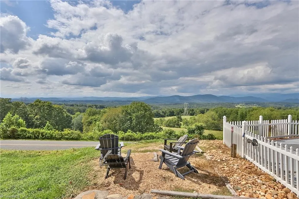 3459 Billings Hill Church Road Traphill, NC 28685