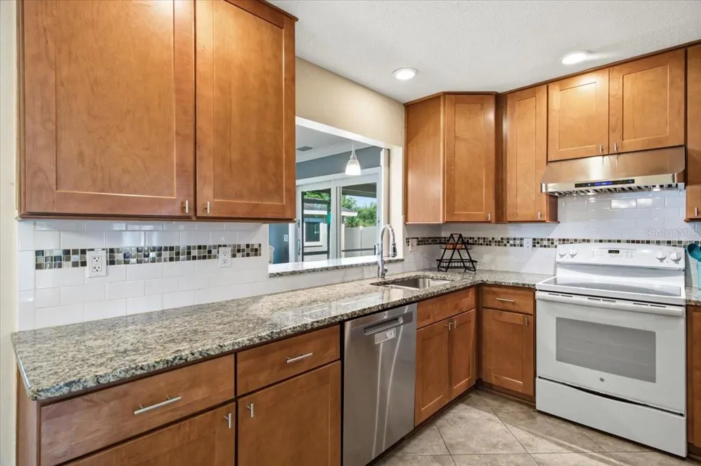 3105 BALDWIN AVENUE Sarasota, FL 34232