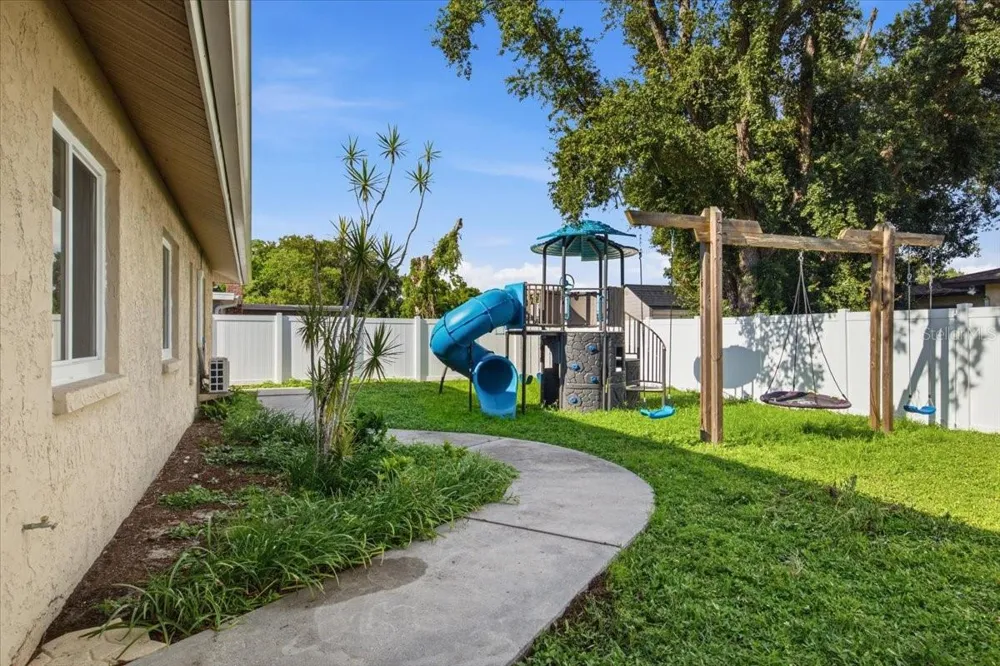 3105 BALDWIN AVENUE Sarasota, FL 34232
