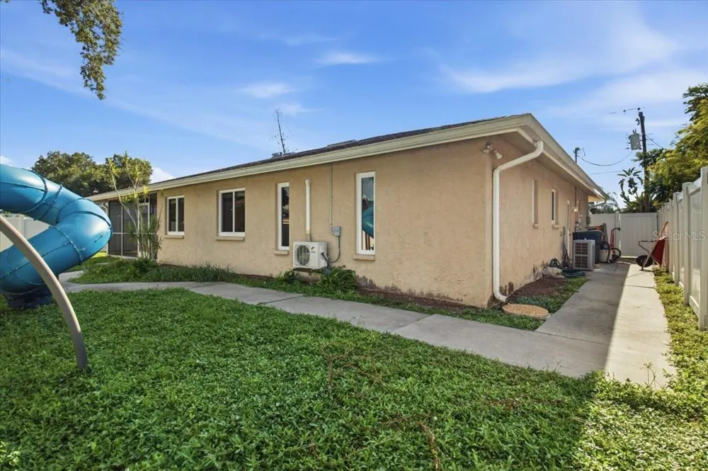 3105 BALDWIN AVENUE Sarasota, FL 34232
