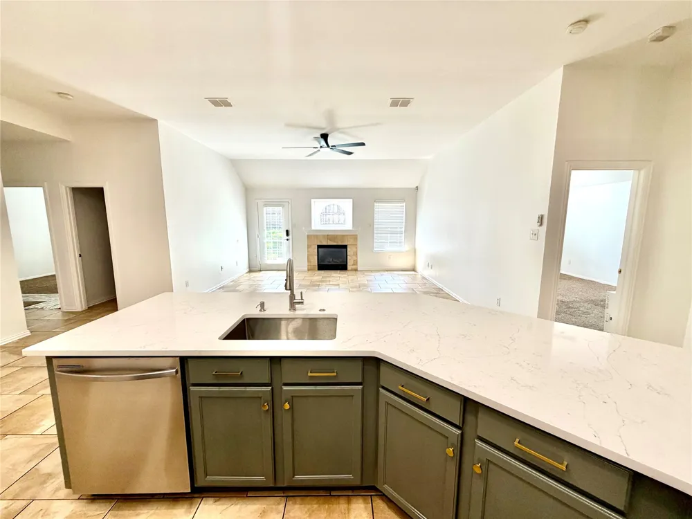 1584 Meadowview Corinth, TX 76210