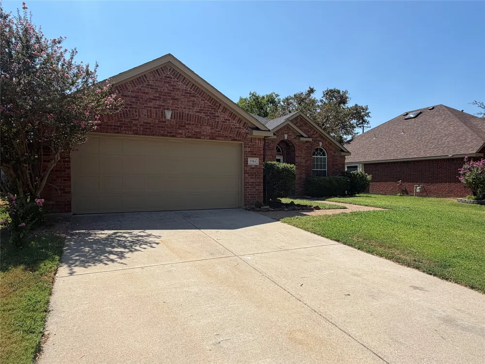 1584 Meadowview Corinth, TX 76210