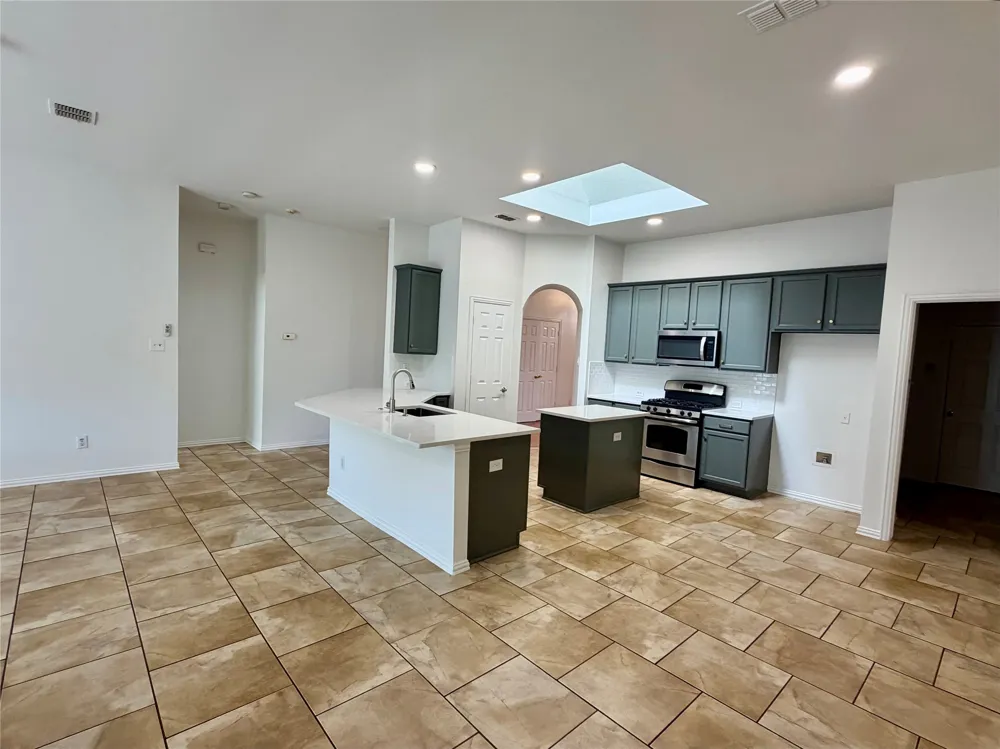 1584 Meadowview Corinth, TX 76210