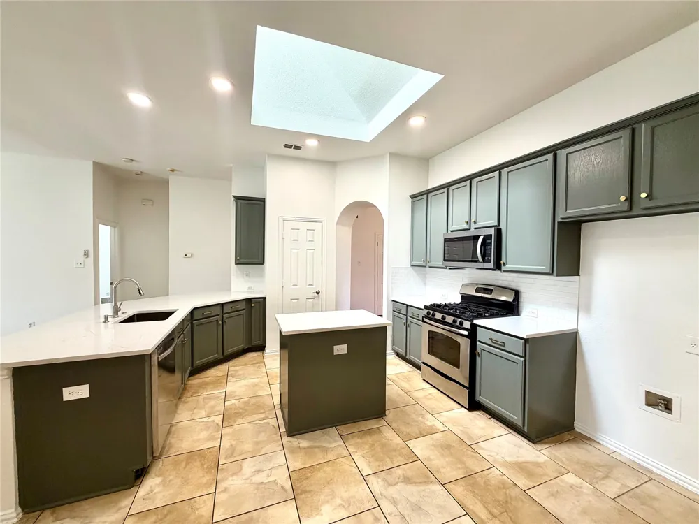 1584 Meadowview Corinth, TX 76210