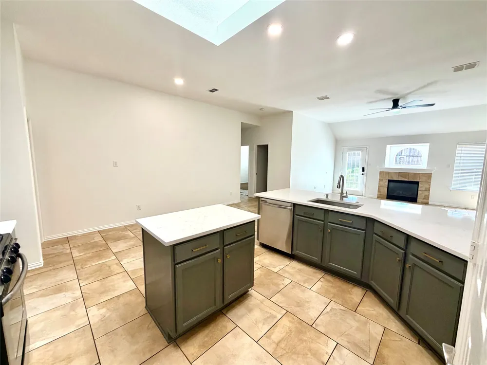 1584 Meadowview Corinth, TX 76210