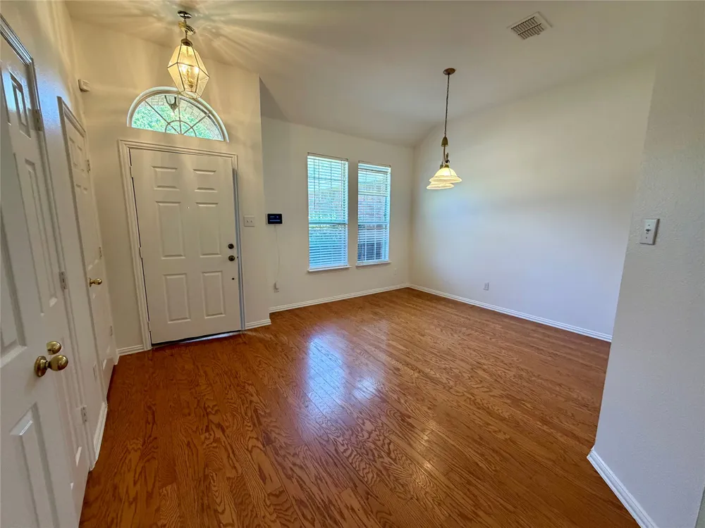 1584 Meadowview Corinth, TX 76210