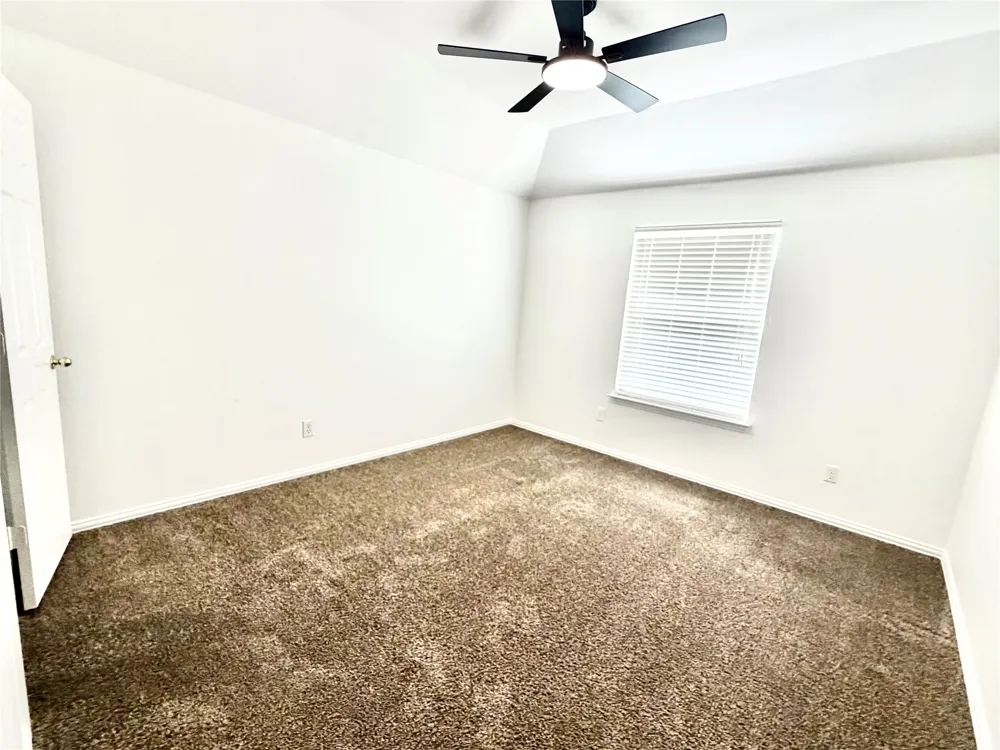 1584 Meadowview Corinth, TX 76210