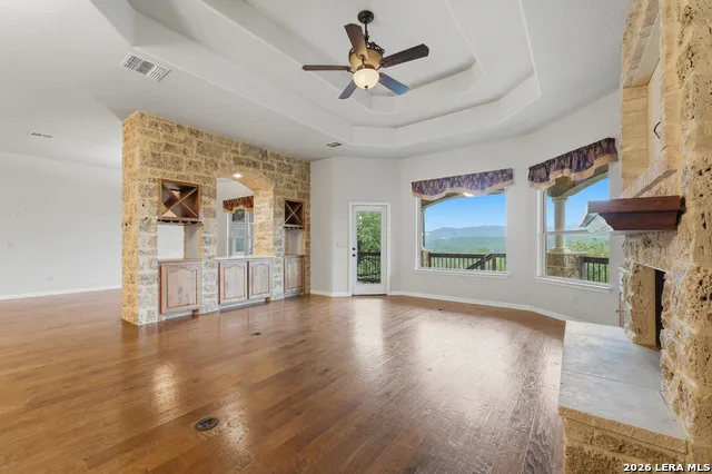 401 LORNE RD Canyon Lake, TX 78133