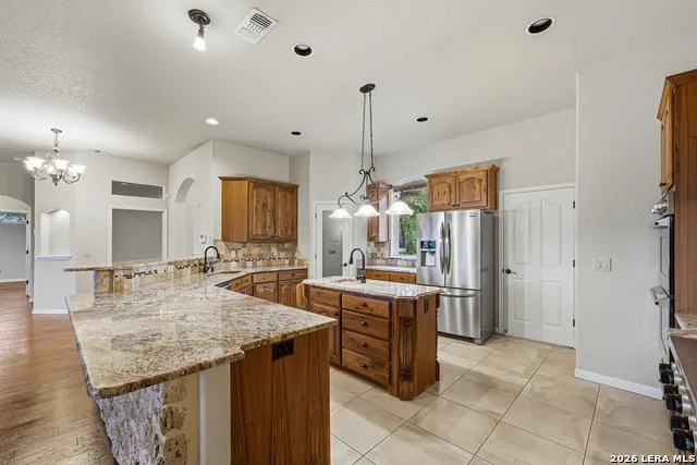 401 LORNE RD Canyon Lake, TX 78133
