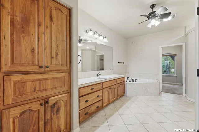 401 LORNE RD Canyon Lake, TX 78133