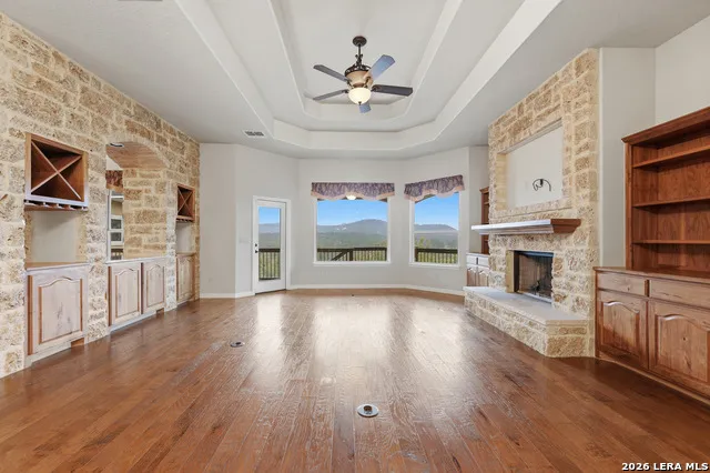 401 LORNE RD Canyon Lake, TX 78133