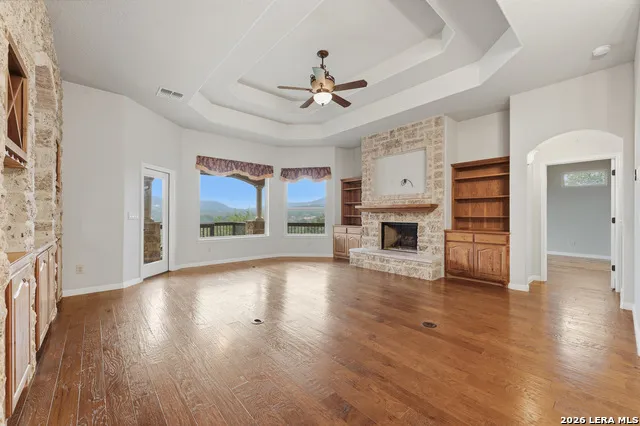 401 LORNE RD Canyon Lake, TX 78133