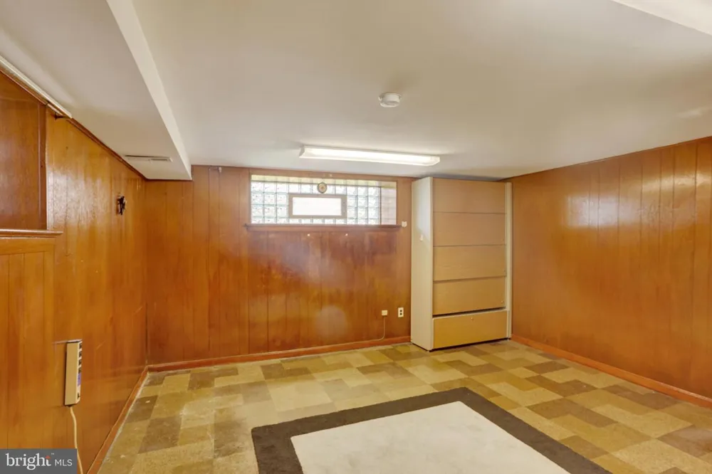1243 STANWOOD STREET Philadelphia, PA 19111