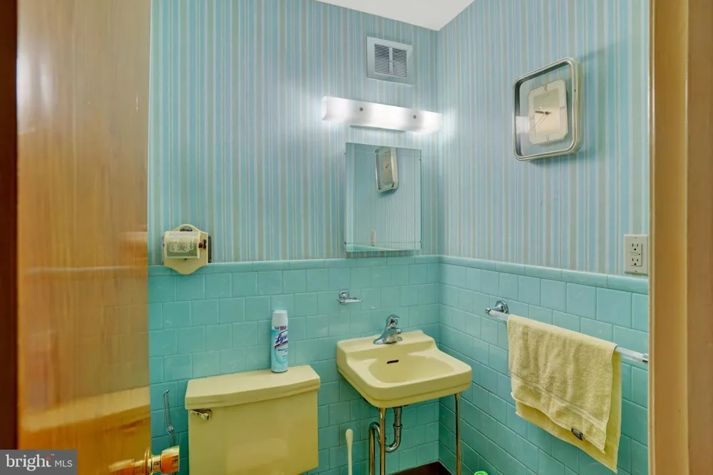 1243 STANWOOD STREET Philadelphia, PA 19111
