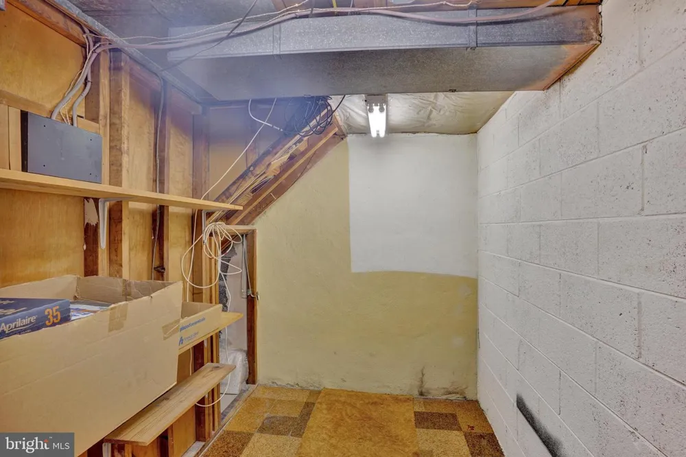 1243 STANWOOD STREET Philadelphia, PA 19111