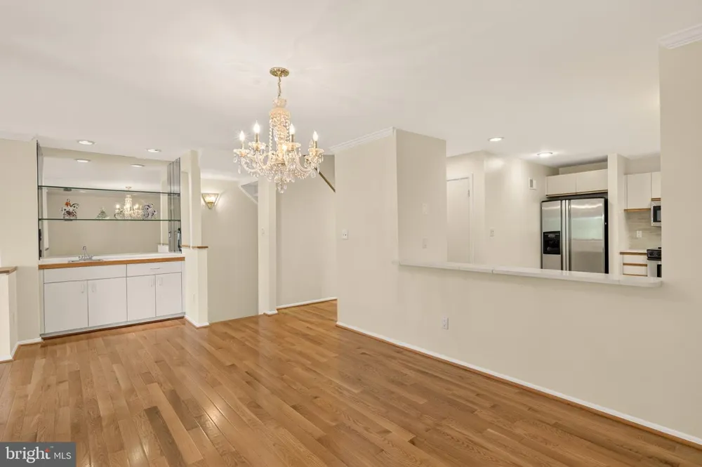 1987 LAKEPORT WAY Reston, VA 20191