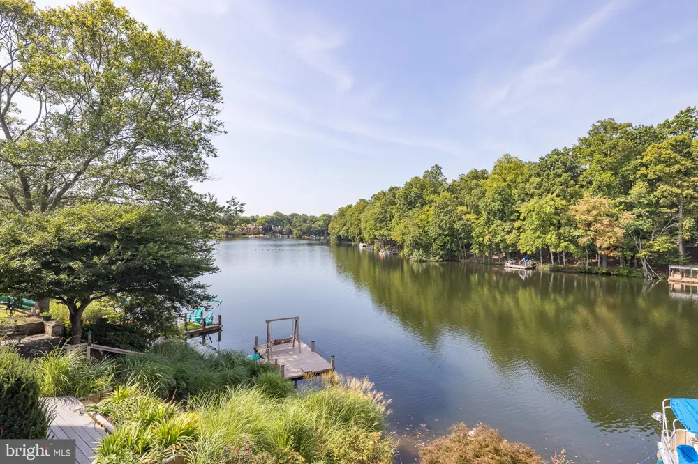1987 LAKEPORT WAY Reston, VA 20191