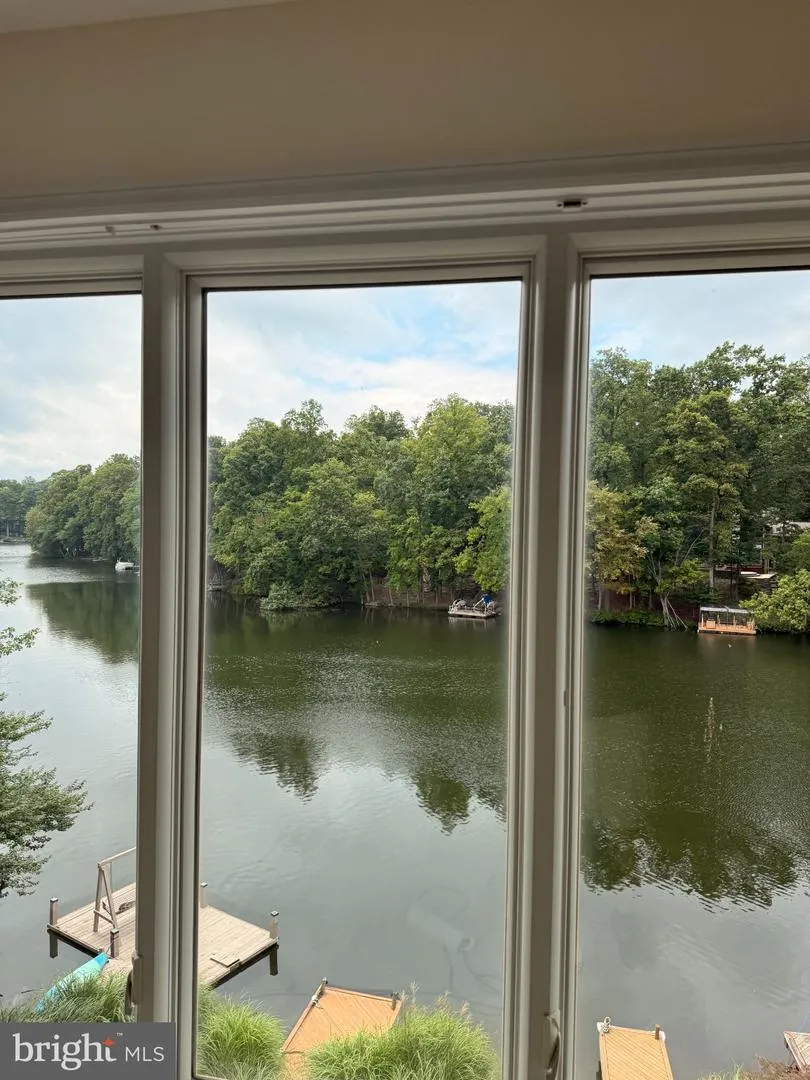 1987 LAKEPORT WAY Reston, VA 20191