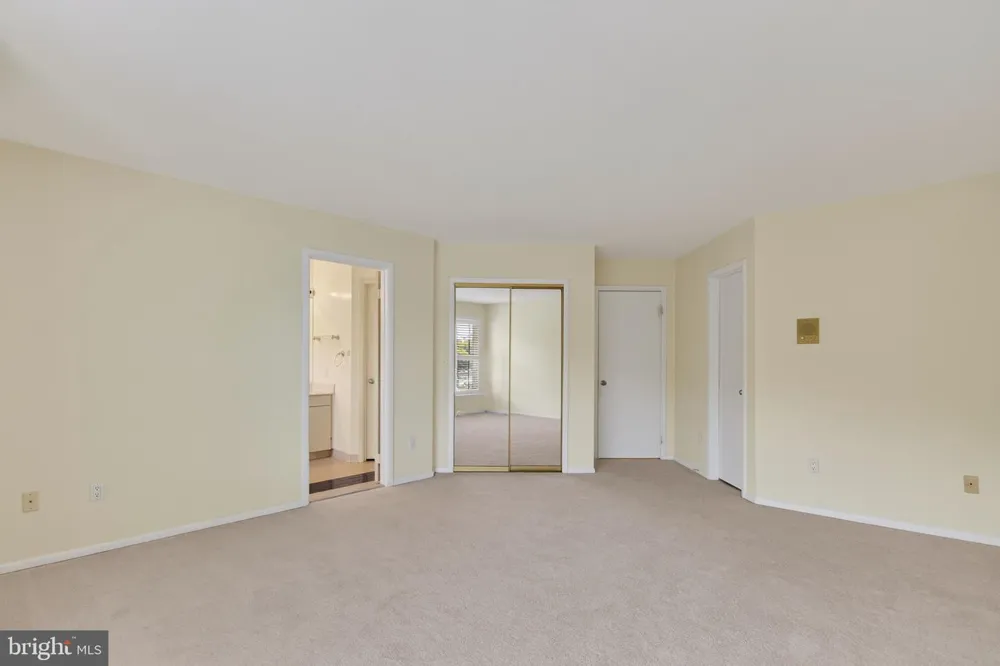 1987 LAKEPORT WAY Reston, VA 20191