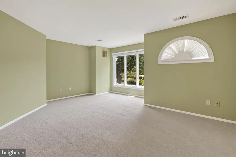 1987 LAKEPORT WAY Reston, VA 20191