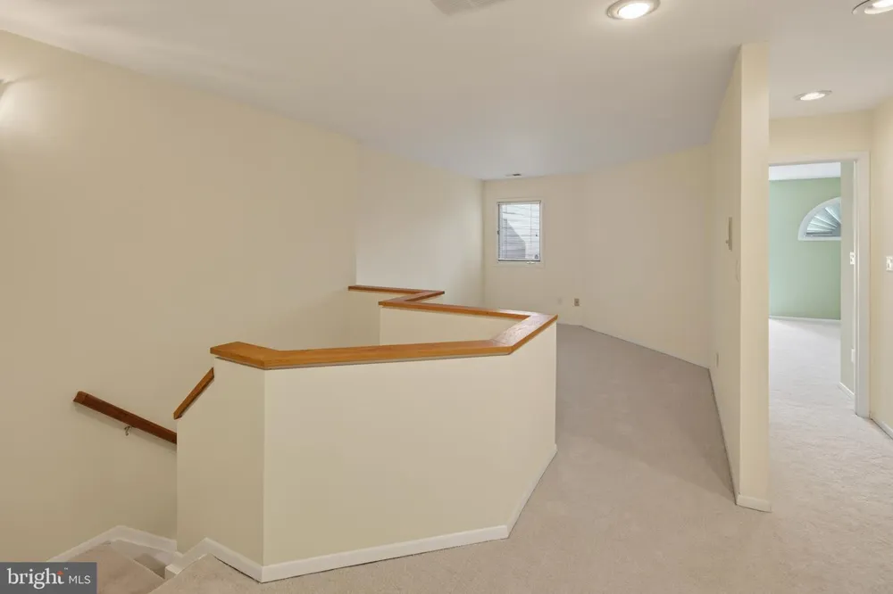 1987 LAKEPORT WAY Reston, VA 20191
