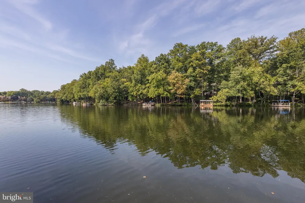 1987 LAKEPORT WAY Reston, VA 20191