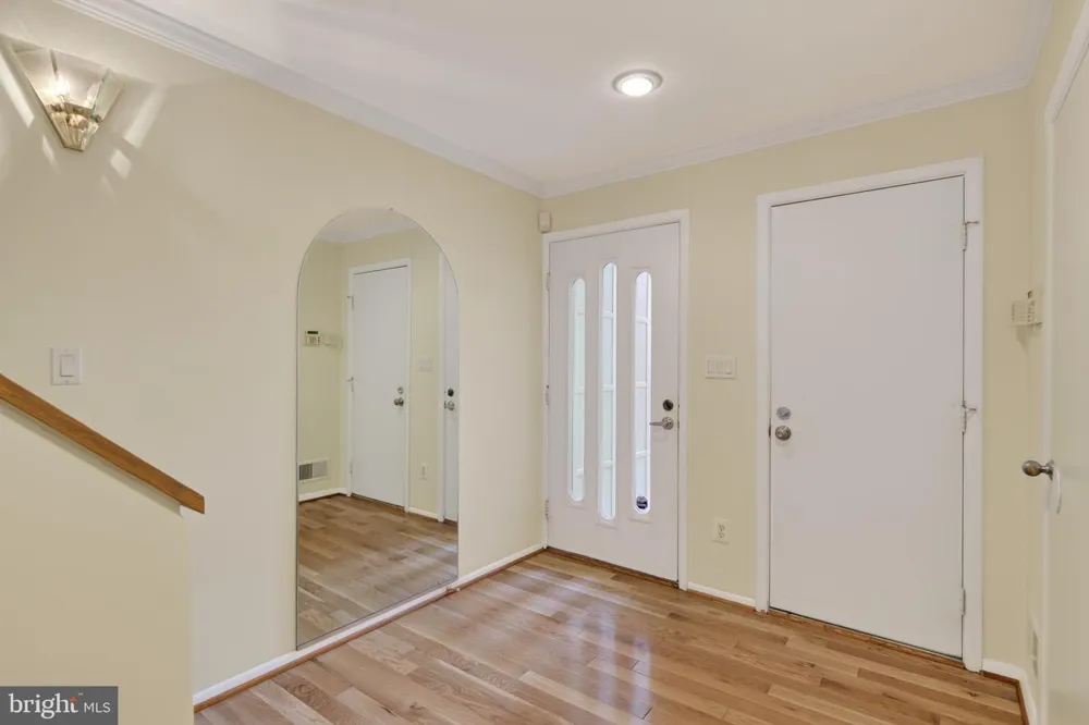 1987 LAKEPORT WAY Reston, VA 20191