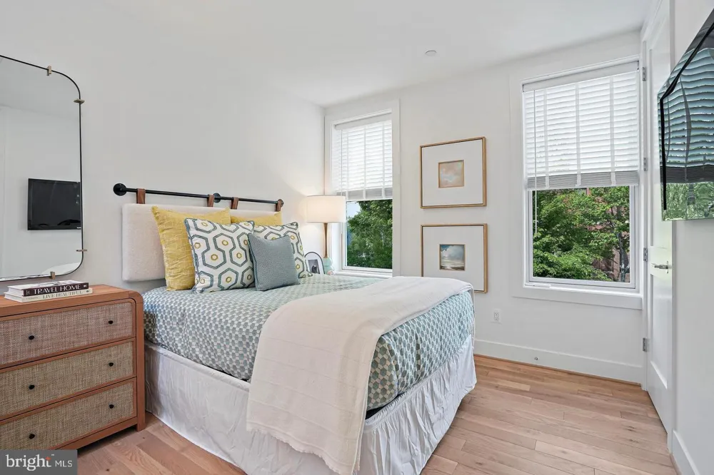 1235 W STREET NW #B Washington, DC 20009