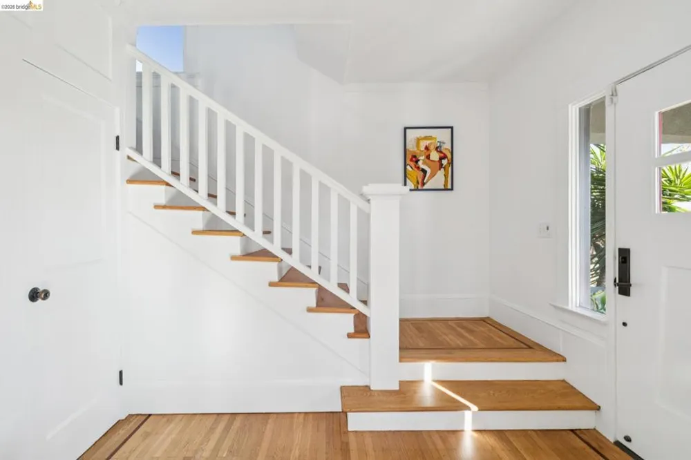 342 Elwood Ave Oakland, CA 94610